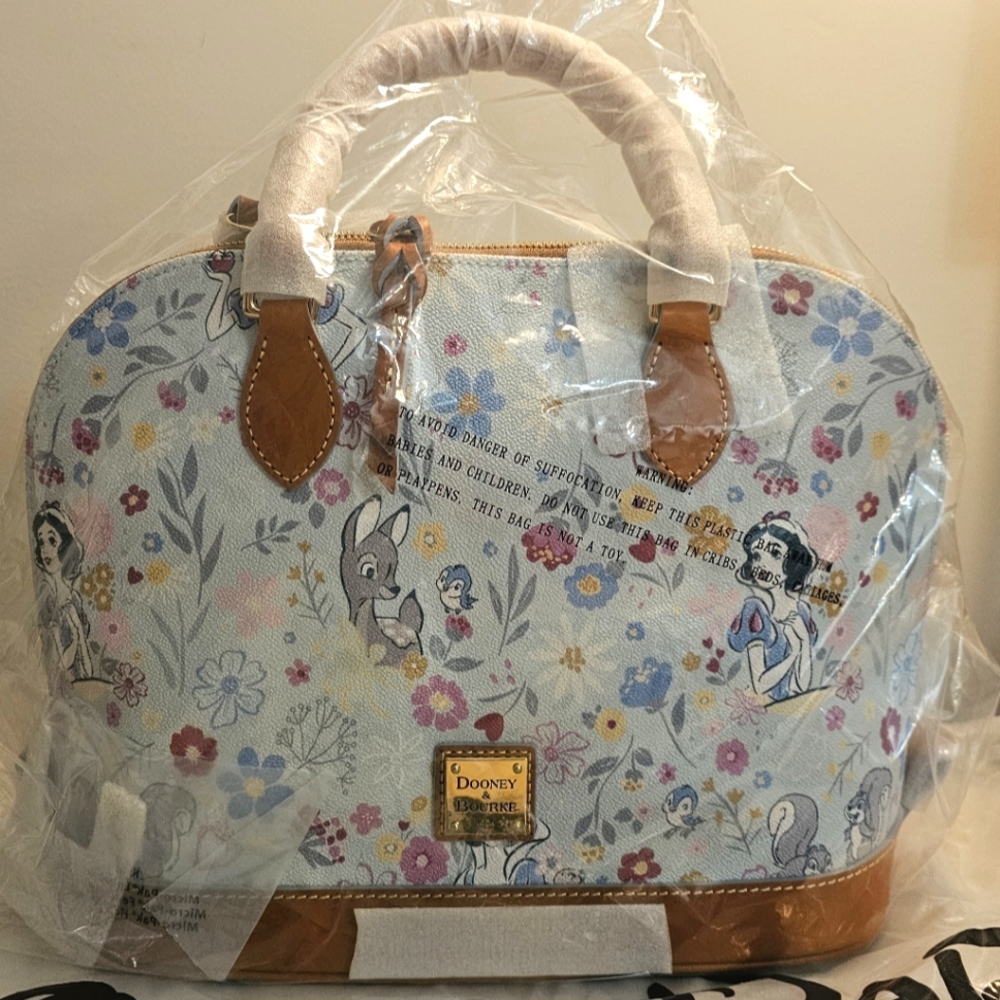 Disney Snow White Dooney & Bourke Epcot Flower & Garden Festival Satchel NWT